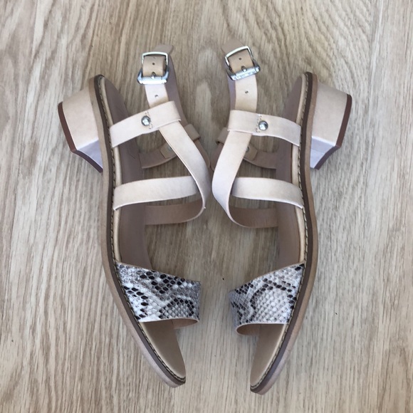 Topshop Sandals - Picture 3 of 10
